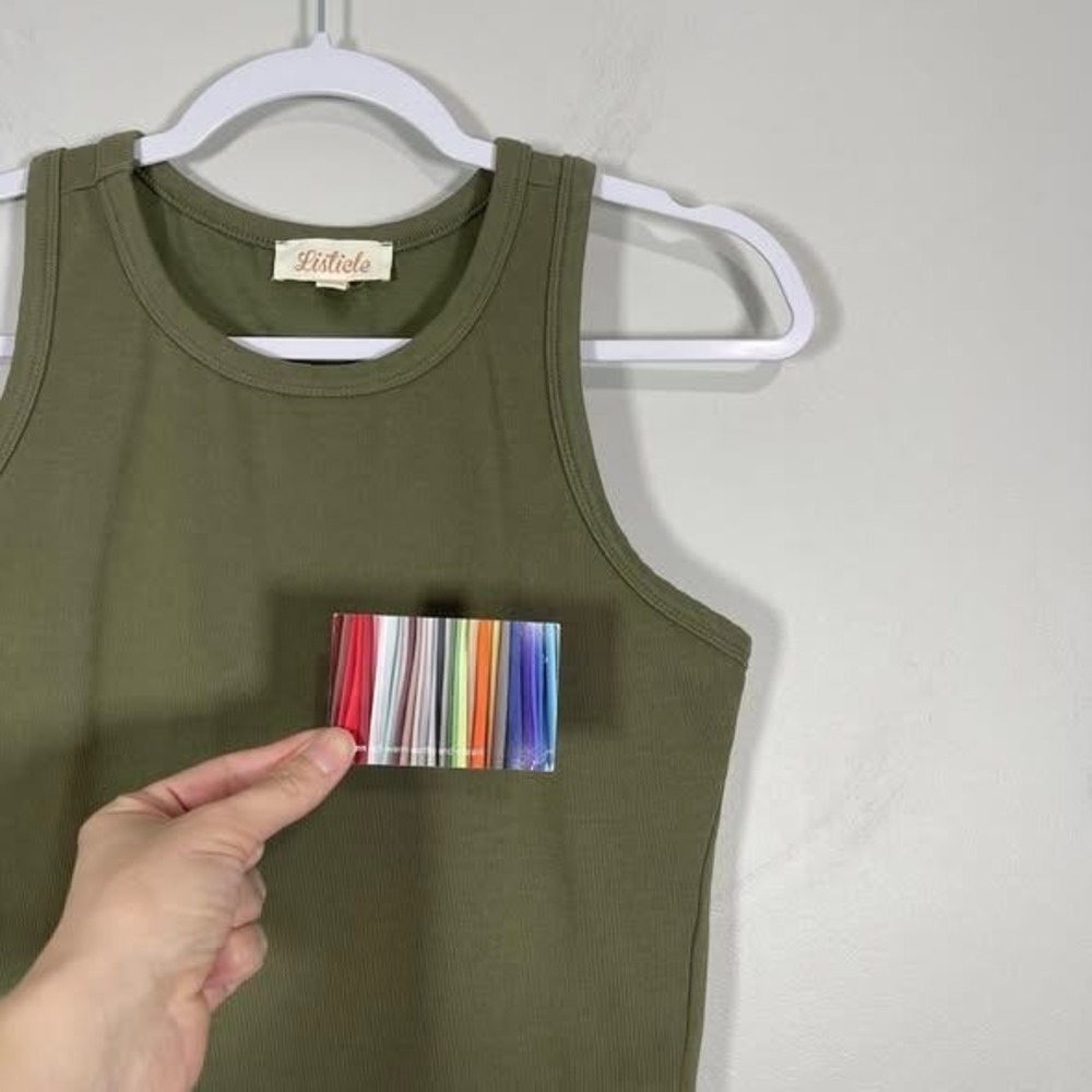 Listicle Tank Top Womens Medium Olive Green Racerback Cropped Casual Basic - Picture 2 of 7